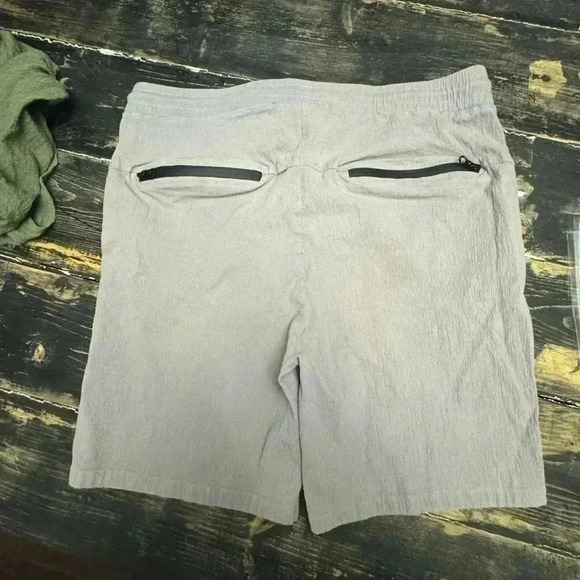 APPAREL BY HOMERUN MENS GREY SHORTS SIZE LARGE - Picture 3 of 3